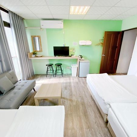 Fengjia Gift Box Homestay Tajcshung Kültér fotó