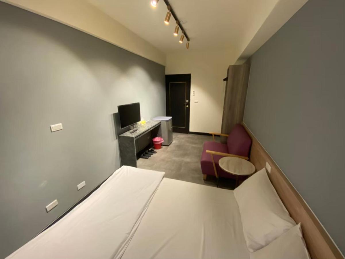 Fengjia Gift Box Homestay Tajcshung Kültér fotó